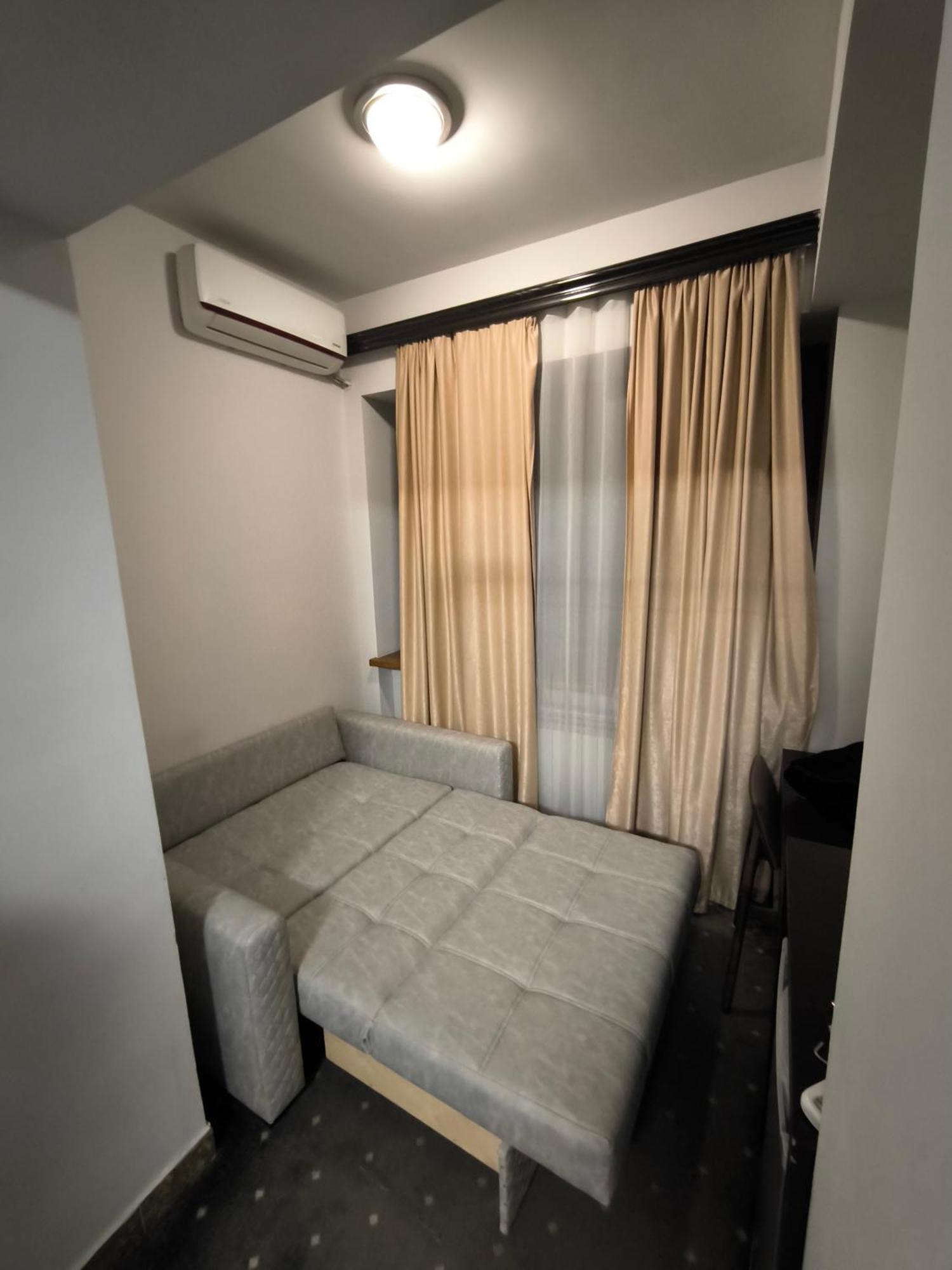 Skyline Hotel 耶烈万 外观 照片