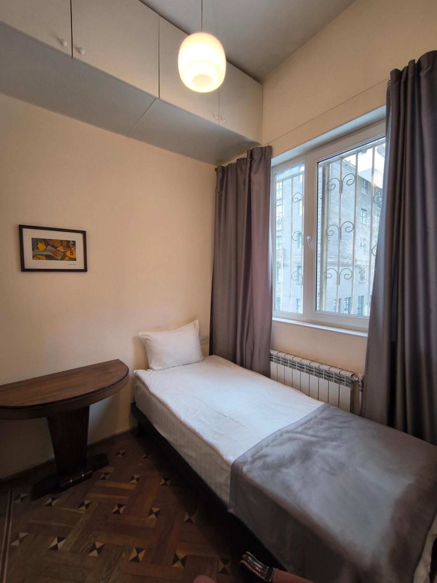 Skyline Hotel 耶烈万 外观 照片